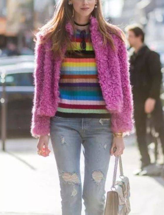 细节 四五十岁女人，如果被廉价感“内搭”拉低气质，外套再高级也没用