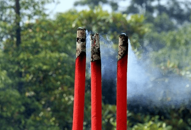 原创为啥烧香要烧3根三炷香代表什么专家并非迷信学问大着呢