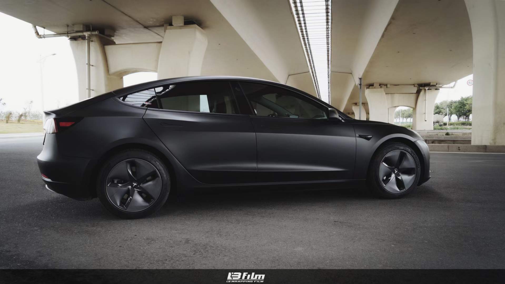 lbfilm改色膜特斯拉model3全车lb改色膜光黑