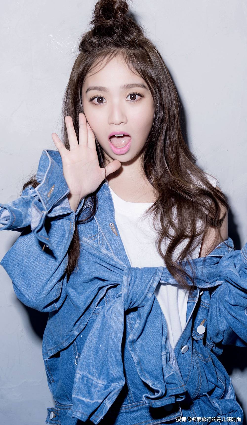 黑色 90后小花陈芳语身材好，衣品也很高，每一套穿搭都很高级