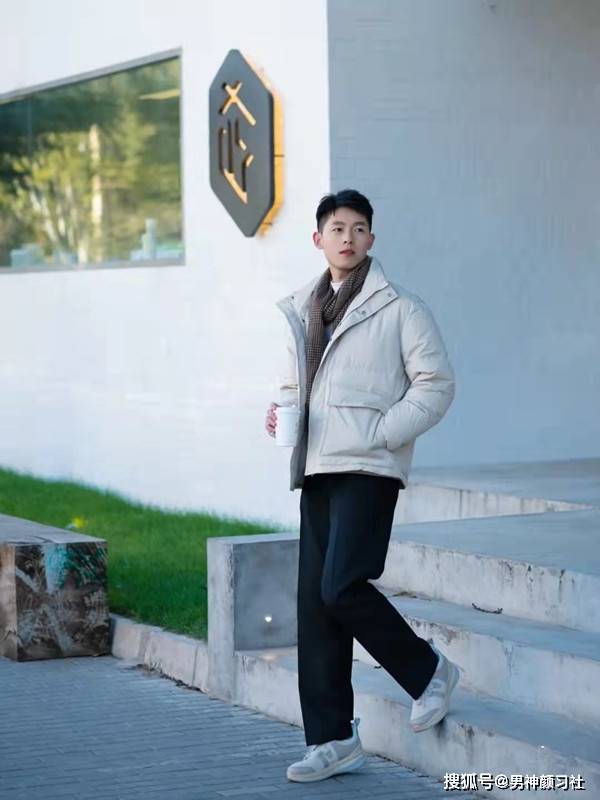 面包 当你学会穿面包羽绒服后，就没有你驾驭不了的外套啦