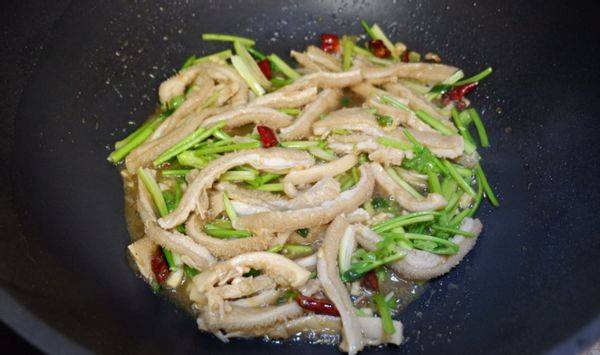 自己在家怎么做牛肚 282ca87183c2443da2a24acaed46cb59.jpeg