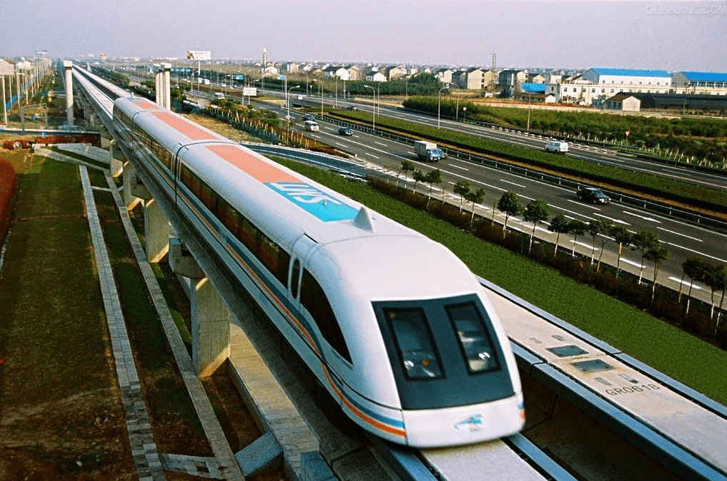 原创中国速度再创新高全球首台高温超导磁浮列车让外国人不得不服