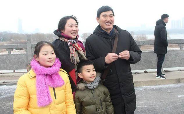 大衣哥家的现状 e90dc49d222f419aa9b23b627bca33be.jpeg