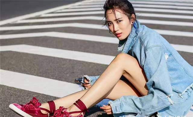 乔小曼|白百何《门锁》最美女演员:90后中戏校花,撞脸金晨,天生大长腿