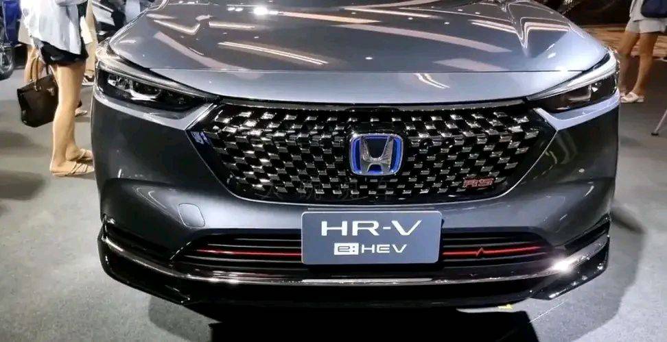 honda汽車新寵兒藍色字母車標混動引擎新suv造型真犀利