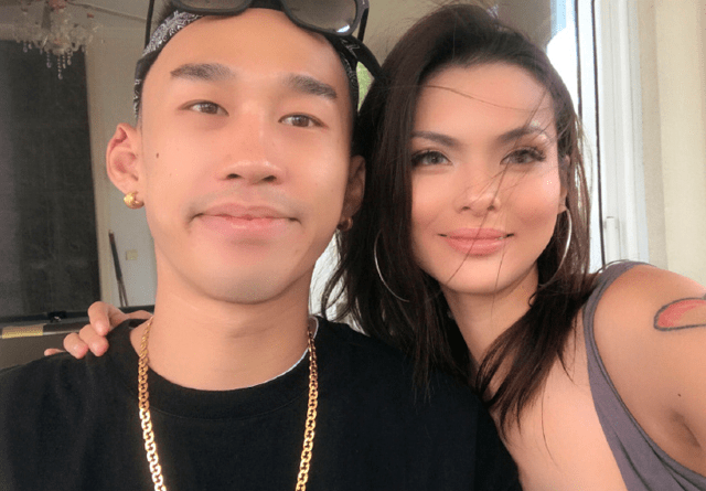 原创27岁超模naomi恋情曝光与18岁男友十指紧扣男方颜值一言难尽