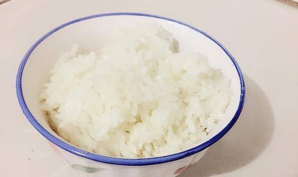 饮食|餐后血糖升高,也许饮食顺序搞错了,主食该先吃,还是最后吃?