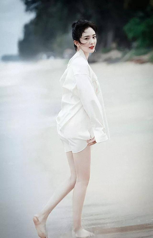 大腿 一双美腿，是杨幂最直接的名片！