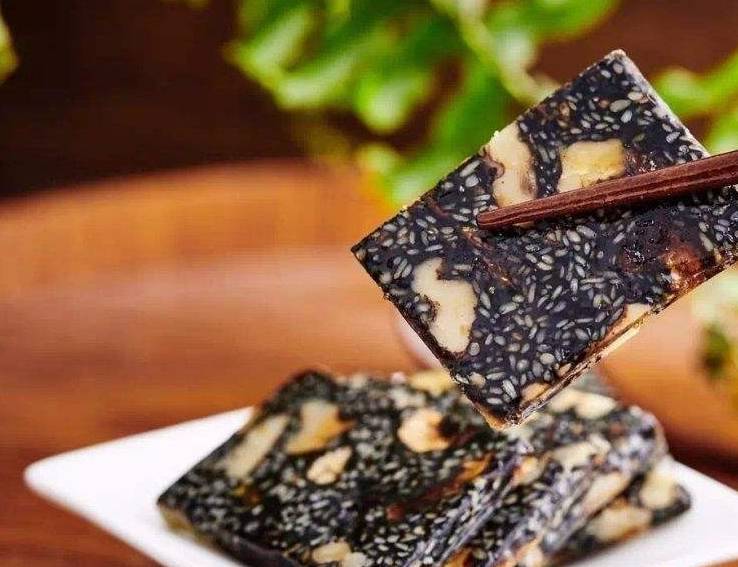 阿胶|喜欢吃这几种零食的女人，得到的好处肯定不少，比同龄人年轻多了