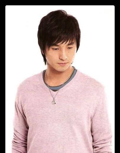 原创44岁王少伟曝恋情深夜带女方与好友聚餐酒后开车载对方同回家