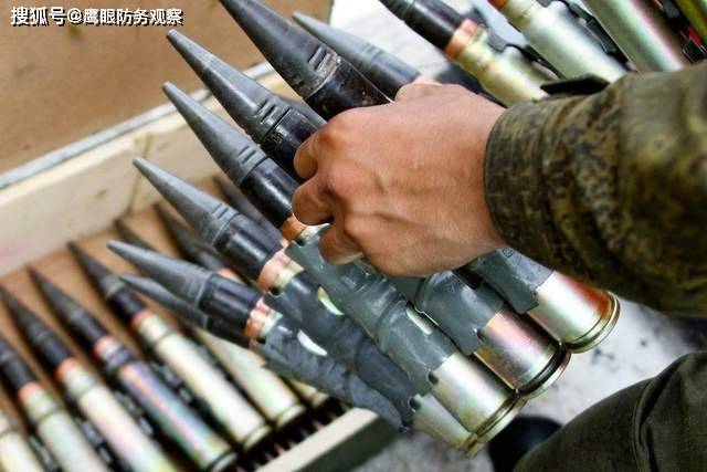 值得注意的是,在2a42式基础上,苏军又发展了2a72式30毫米机关炮,这