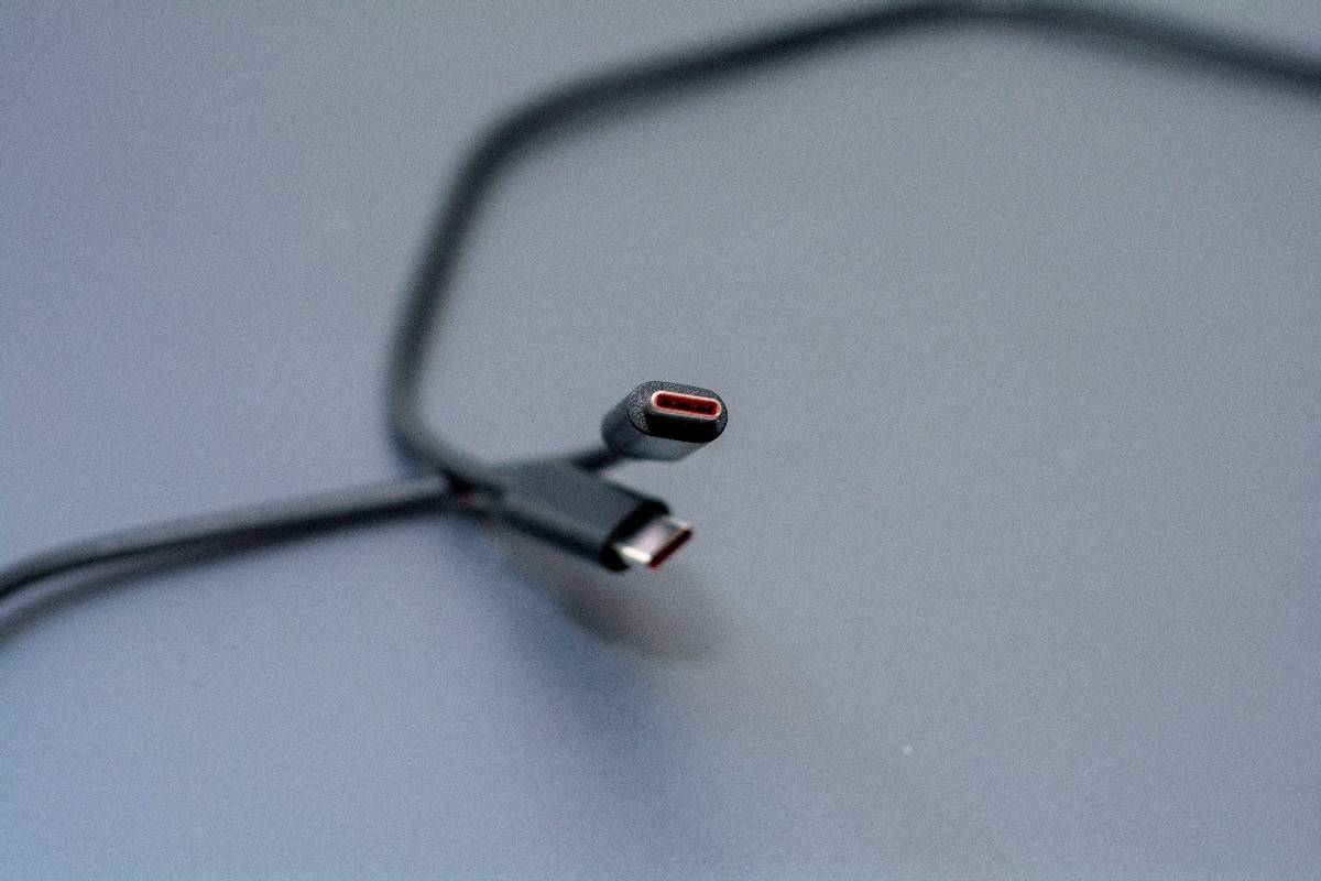 王者归来moto新机首发搭载新一代骁龙8 打造移动端蕞强性能旗舰