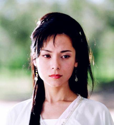 因为|从传奇港姐到“过街老鼠”，郭羡妮如何把大好前途“作没”的？