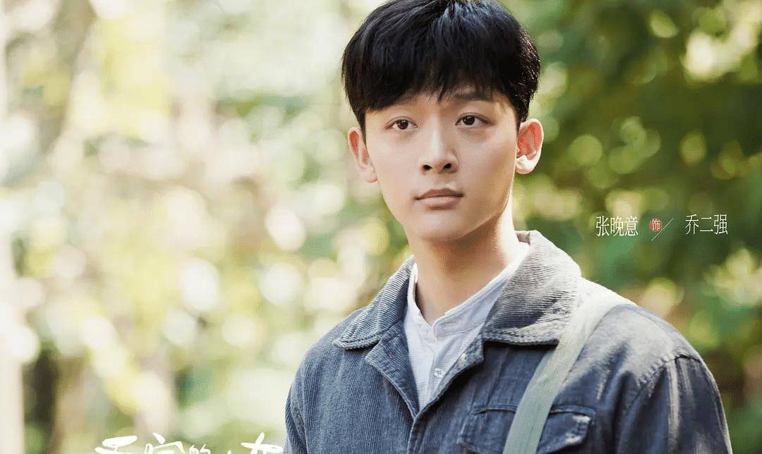 张晚|锦鲤剧组或再添实锤？继男主爆红，老戏骨获奖后，新人也待爆