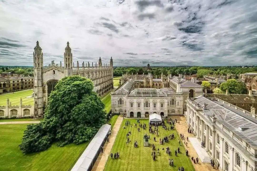 牛津|英国留学最难申请的高校排名出炉，牛津剑桥占据榜首