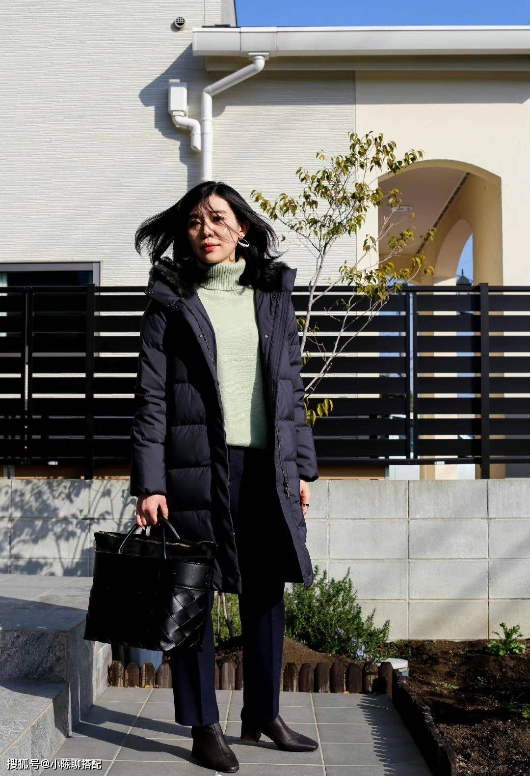 视觉 普通人穿“羽绒服”,学会“留白式”穿搭,也能轻盈不土气