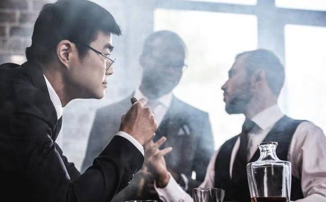 男女|无论男女，45岁以后，早起有4个习惯，就能健康少生病