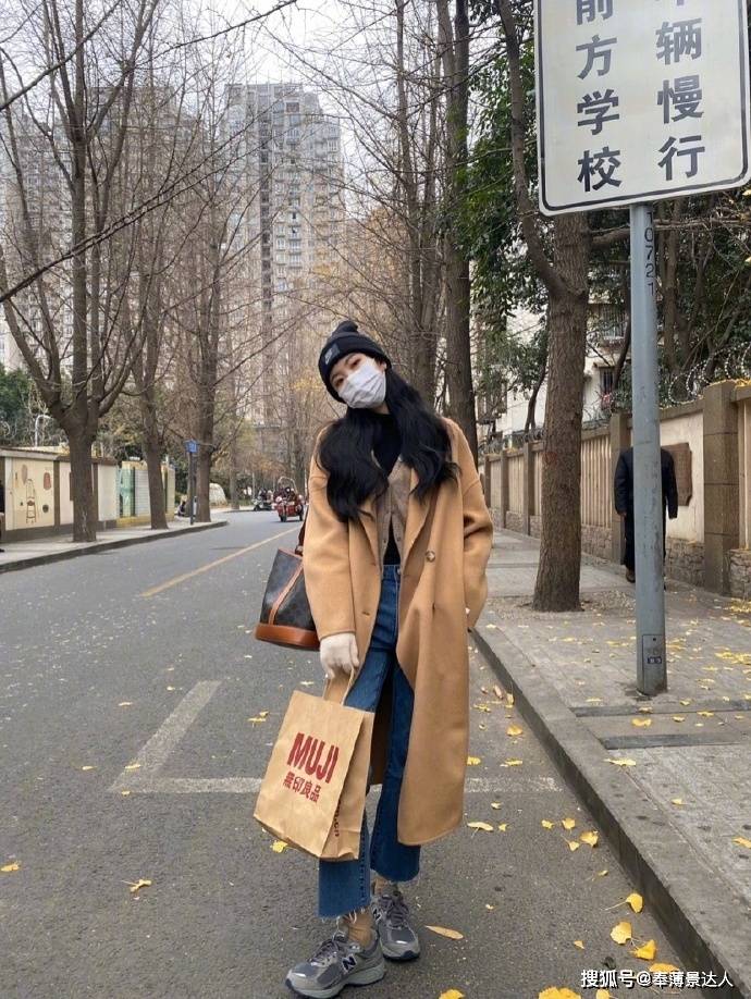冬日 韩系女主的冬日穿搭，时髦又那么别致，照着穿养眼又很显气质