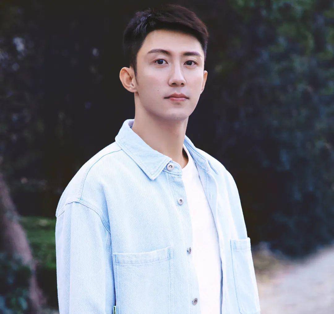 稻草|辣目洋子也是有后台的人，她背后的人在给她内定今年春晚的名额？