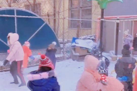 因为|这个冬天不一般，幼儿园用“人参果”装扮操场
