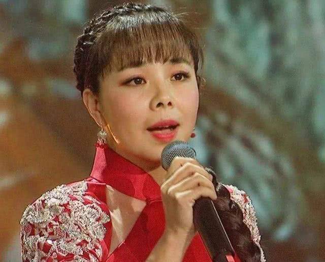 因为|她是国家一级演员，因房价太高回村生活，如今下地放牛成日常