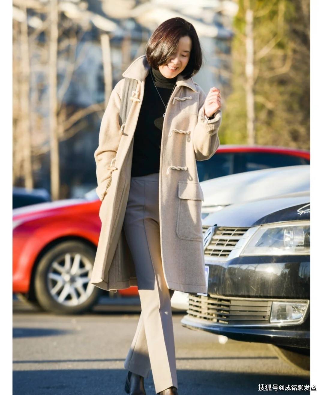 颜色 这些五十多岁的妈妈好会打扮!端庄优雅又时尚,穿出精致好气质