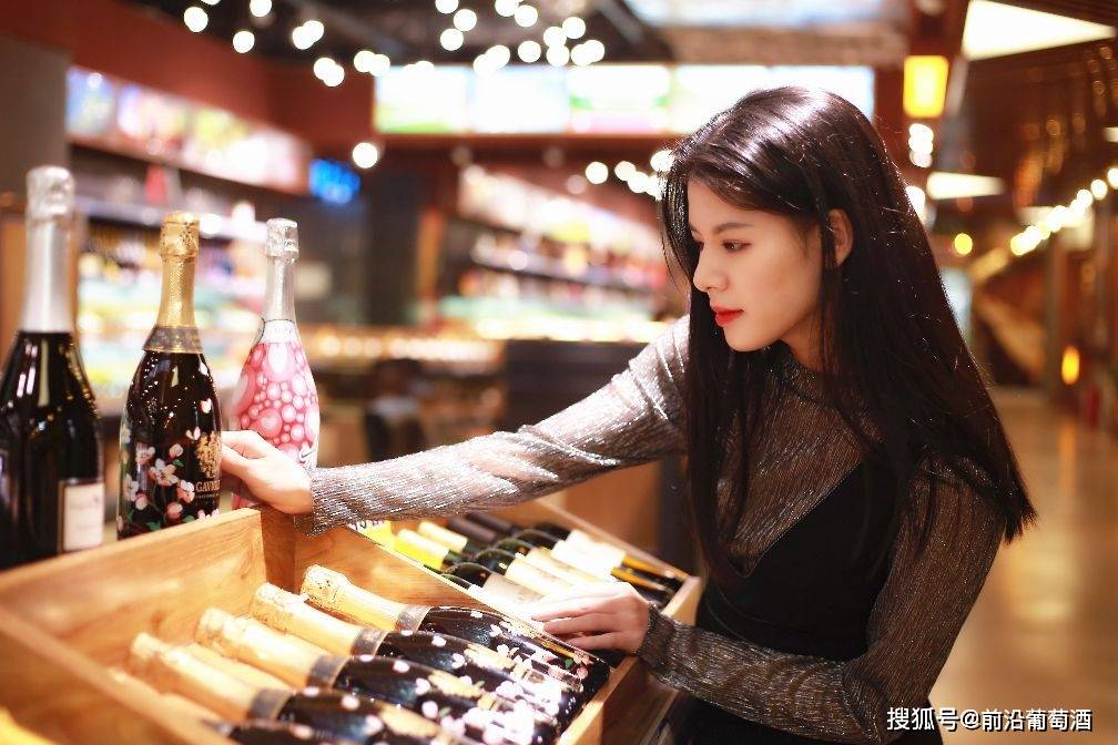 溫度|深度了解葡萄酒恒溫柜一,各種技術的葡萄酒恒溫柜儲藏葡萄酒有何不同？