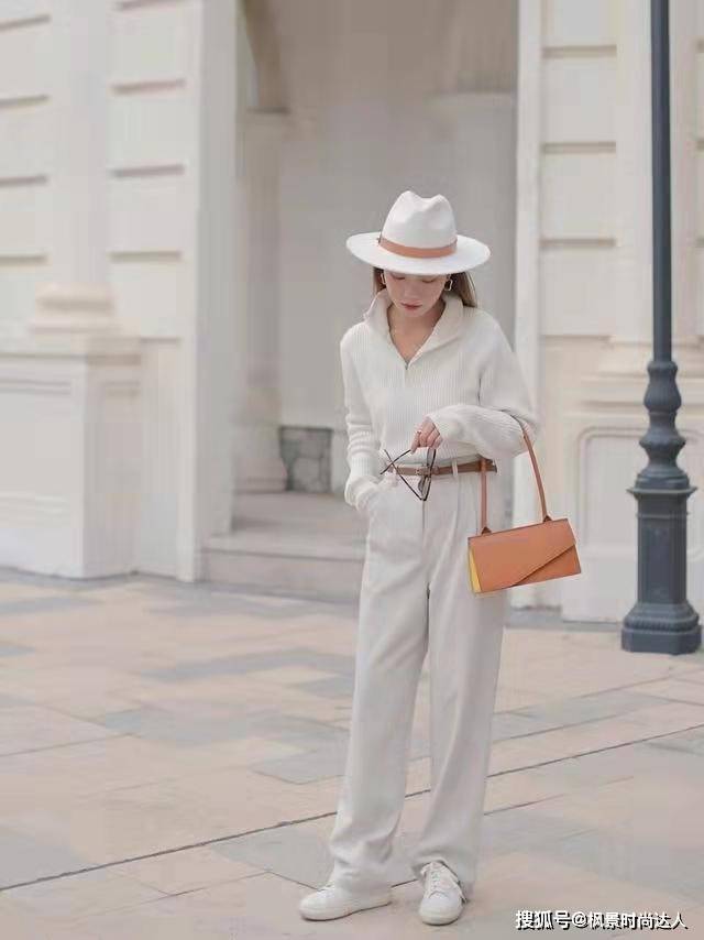 进行 会打扮的人,入秋之后都在穿3件上衣,显高级又优雅