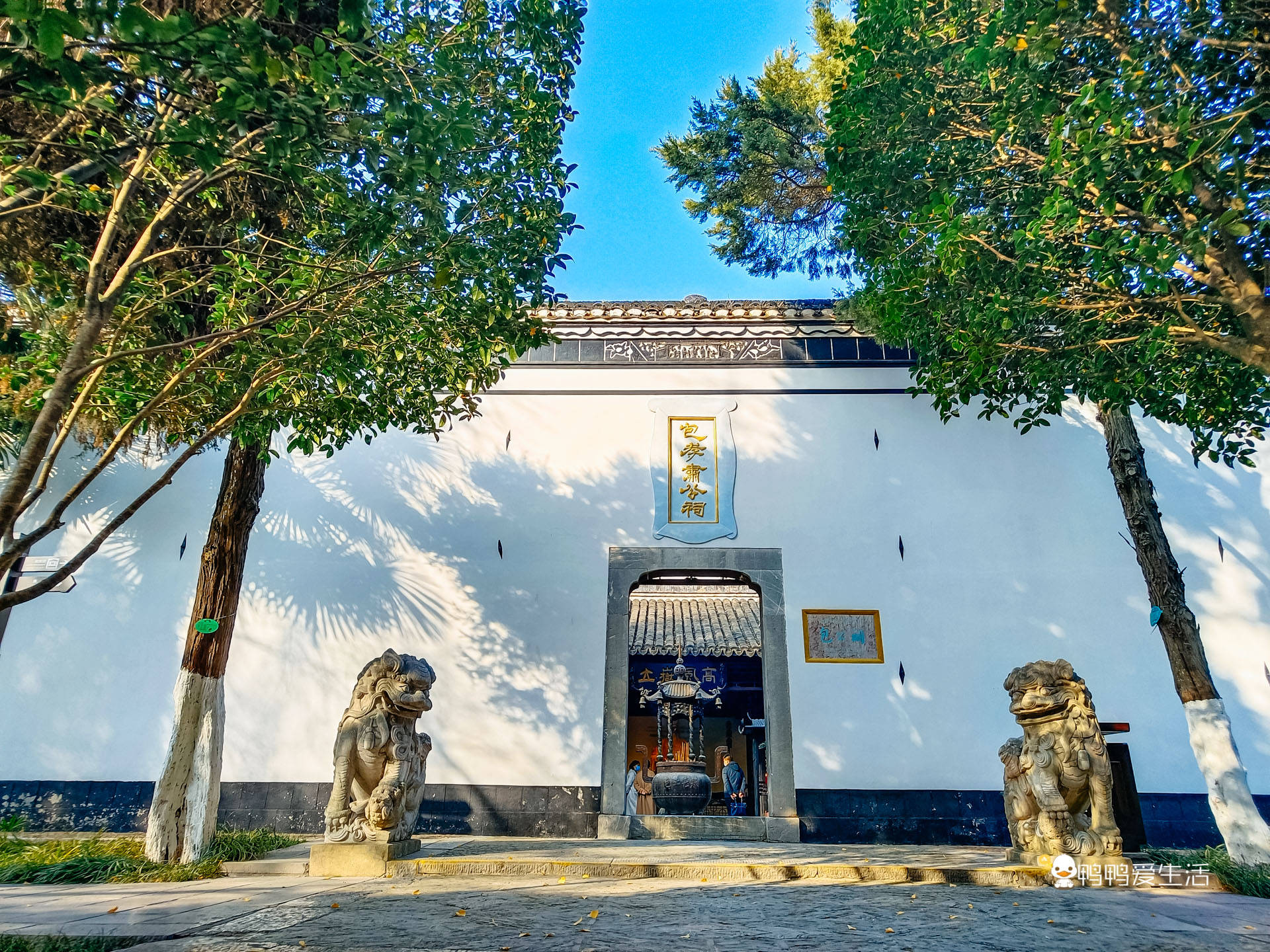 合肥三大古迹之包公祠,清幽雅致,游客却发现包拯塑像帽翅不对称