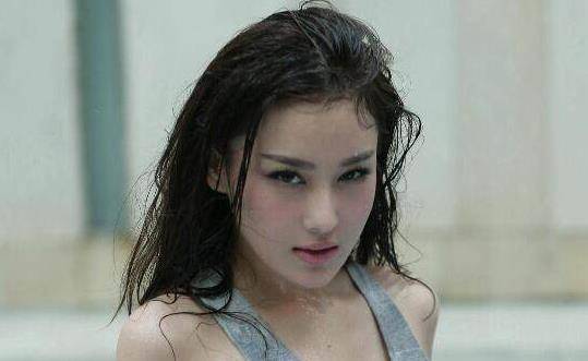长发短发丑，长发才是王道？别逗了，这10个女星教你什么是可盐可甜