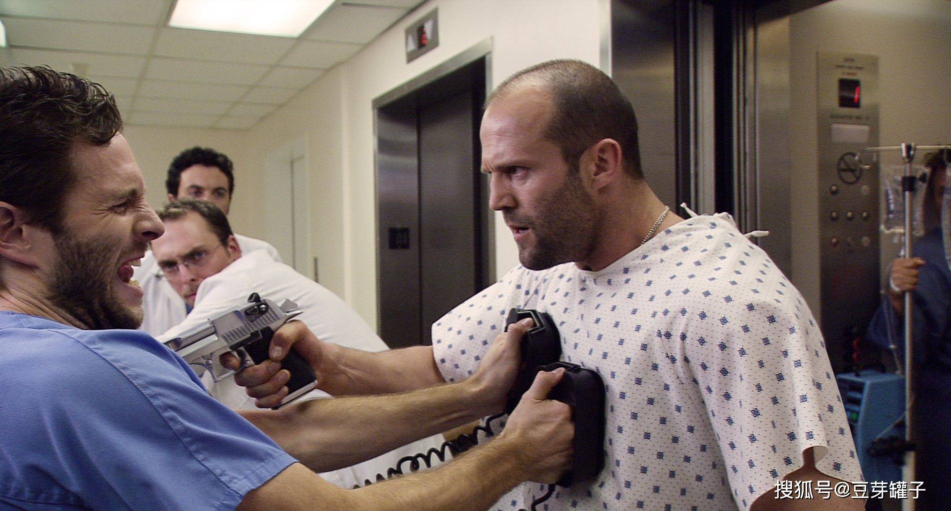 毒药|《怒火攻心》：杰森?斯坦森暴爽癫狂电影，你喜欢看的元素都有