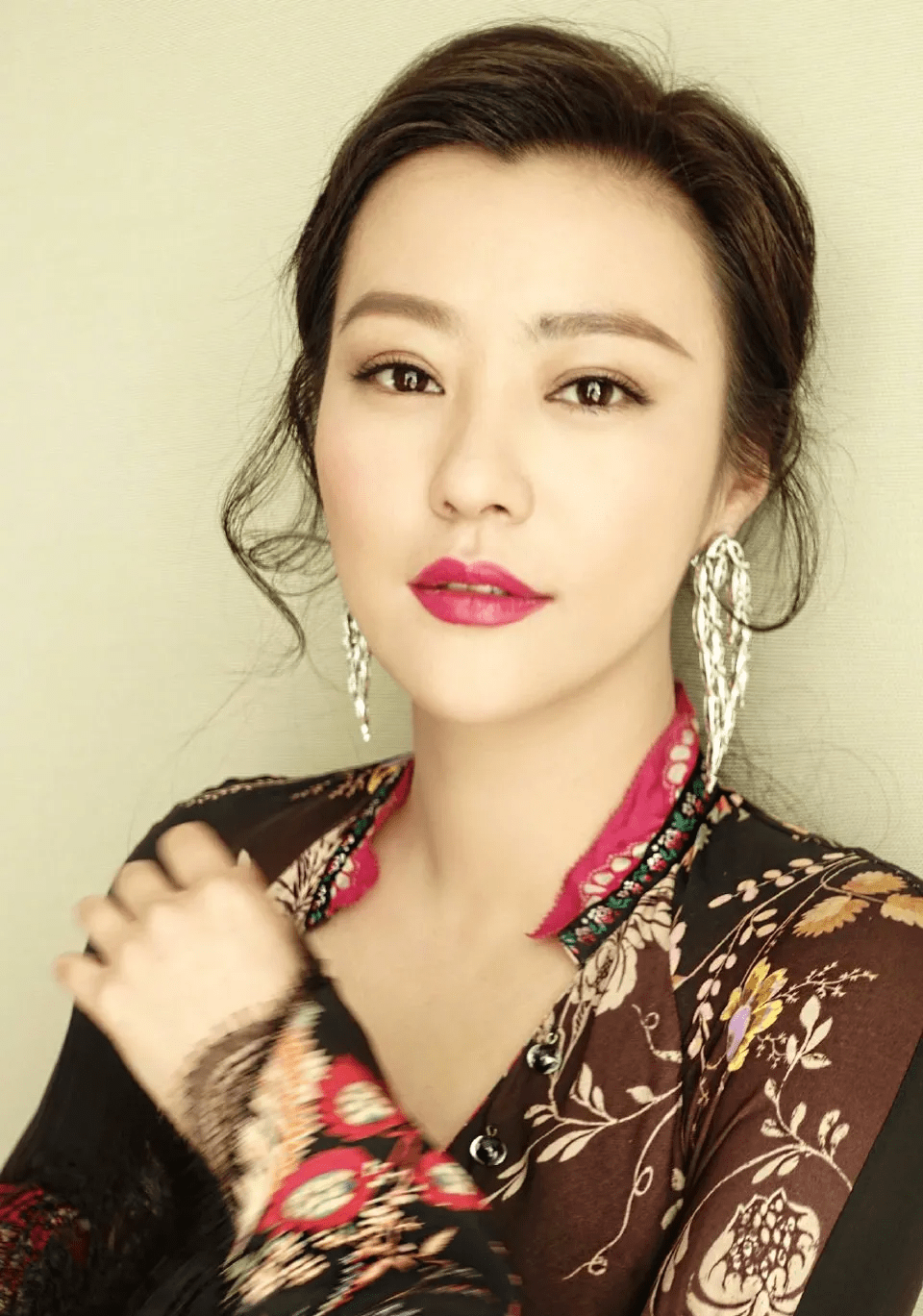 花瓣大嘴、厚嘴、小鸡嘴，嘴型“怪异”却很美的女明星，被蛊到了