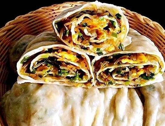 蔬菜|早餐就应这样吃,简单方便还营养,一卷一蒸就出锅,比包子强太多