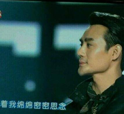 下巴明星的N种“假下巴”，尖到戳死人，翘成老巫婆，一个比一个怪异