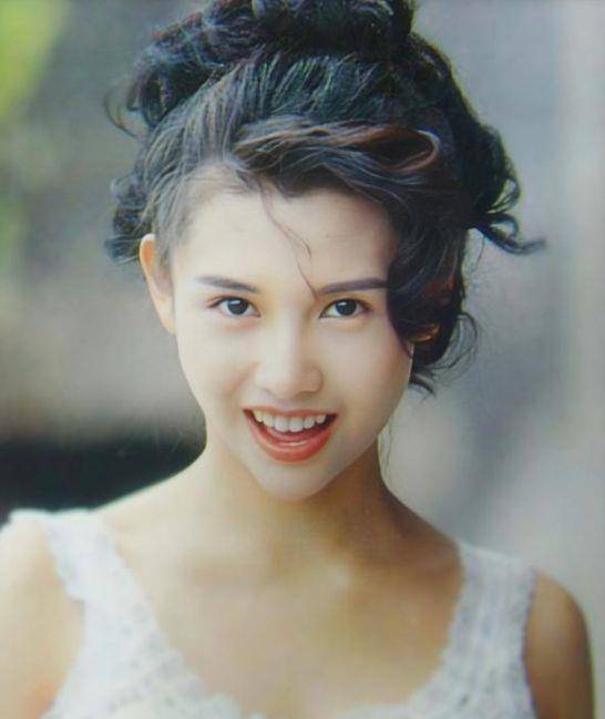 名字这些同龄女星都曾是绝世美人,有人整容后遗症像妖怪,有人美到老