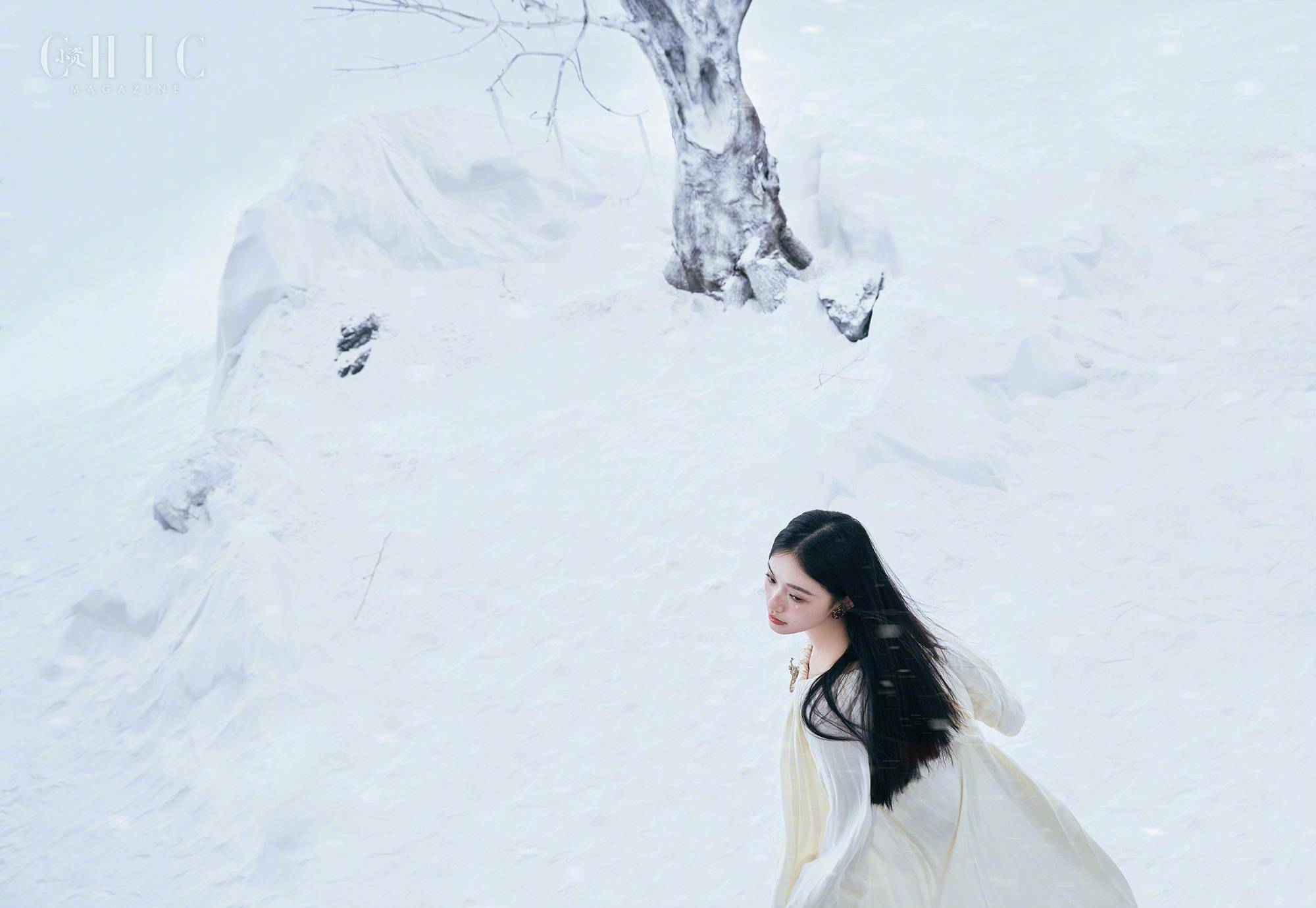 波美林允化糜鹿妆美如冰雪精灵，圣诞节这样拍惊艳朋友圈