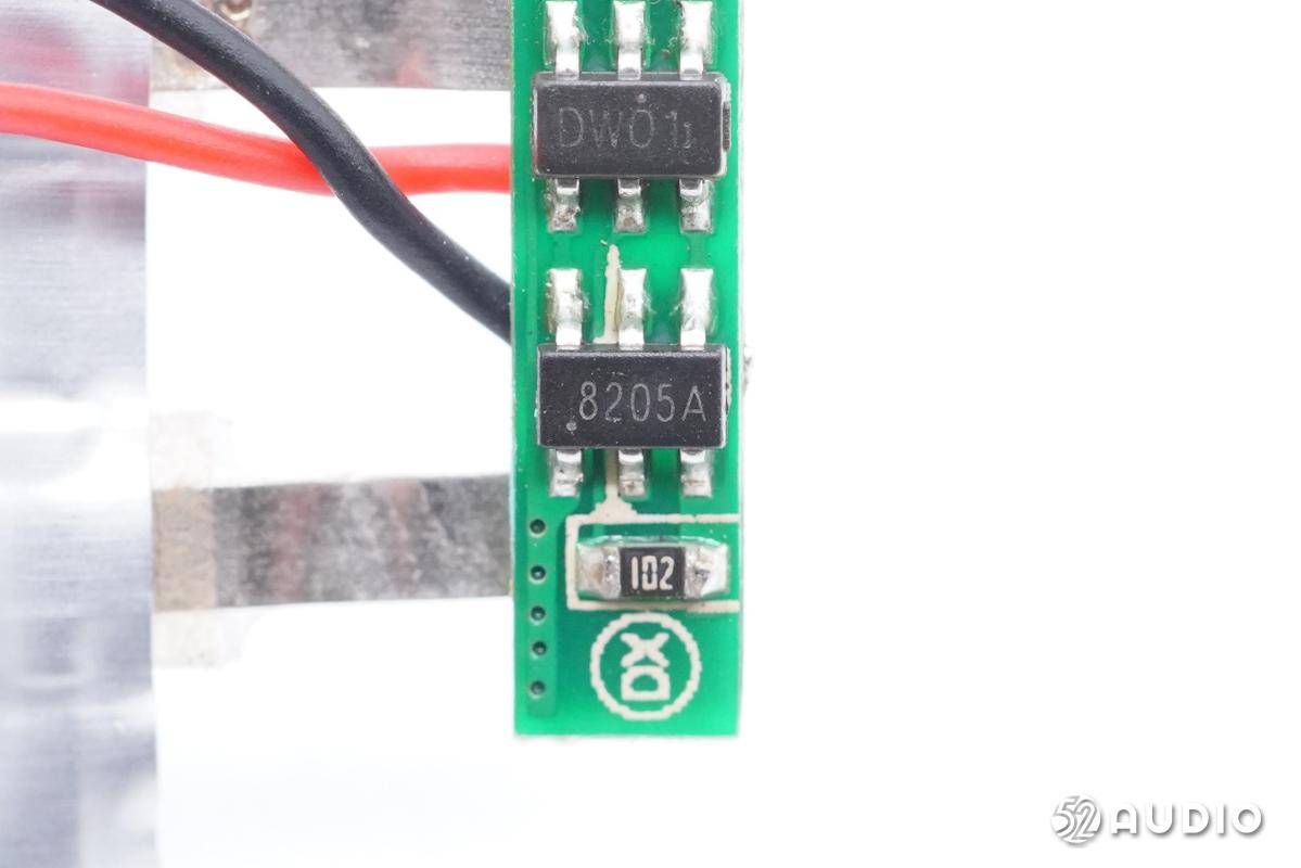 产品|0.96寸OLED显示屏，一键3D音效转换，MPOW蓝牙音频接收器拆解报告
