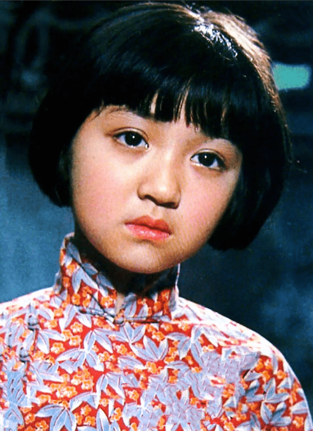 把这个备受瞩目的小演员沈洁收入麾下了.