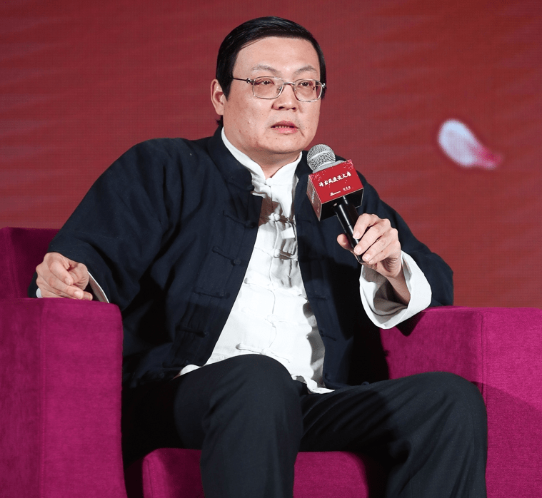 山西名嘴“老梁”,我行我素口无遮拦被全面封杀,网友:停得好_梁宏达_节目_观众