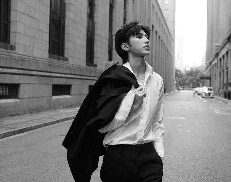 青春|“冰清玉洁”风波从王承渲徐轸轸吹起，到PD蔡徐坤这终结了