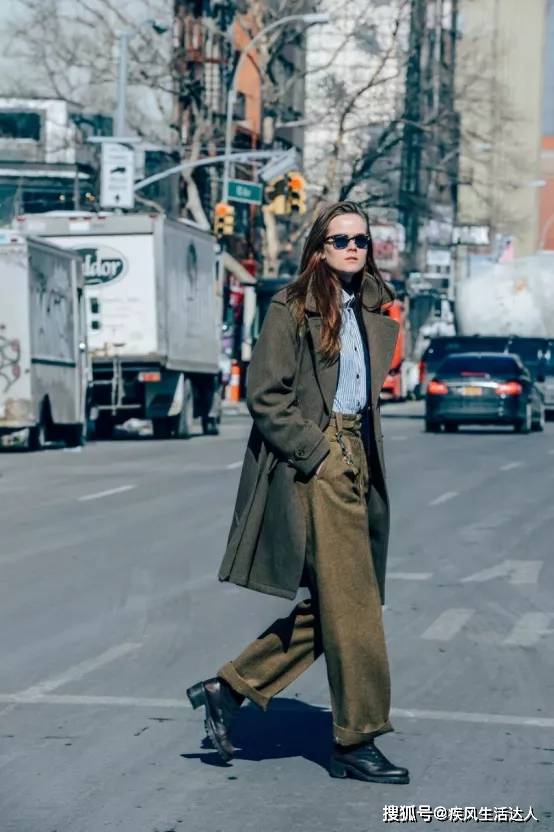 工装裤 答应我，这4款秋冬长裤一定要存，不露脚裸的穿搭，真时髦显瘦