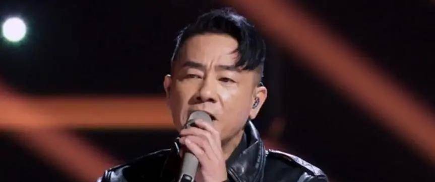 布瑞吉|《披荆斩棘》公演排名公布后，陈小春突然消失，可能与GAI有关