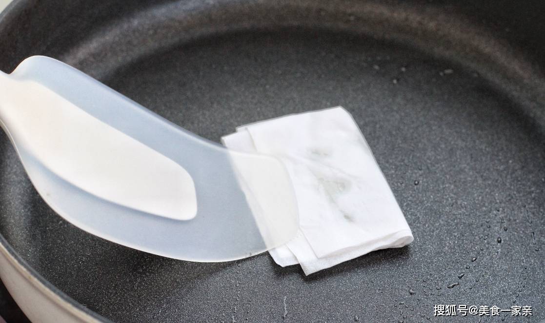 做法|孩子最爱这早餐,口感如同蛋糕般松软香甜,做法却简单的不可思议