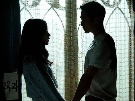 阿乐乐|金智秀新剧开播即火，口碑更是一直居高不下，之前为何却被冷落？