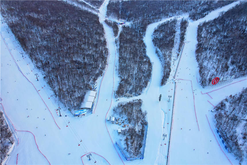 北大壶滑雪场初级雪道图片
