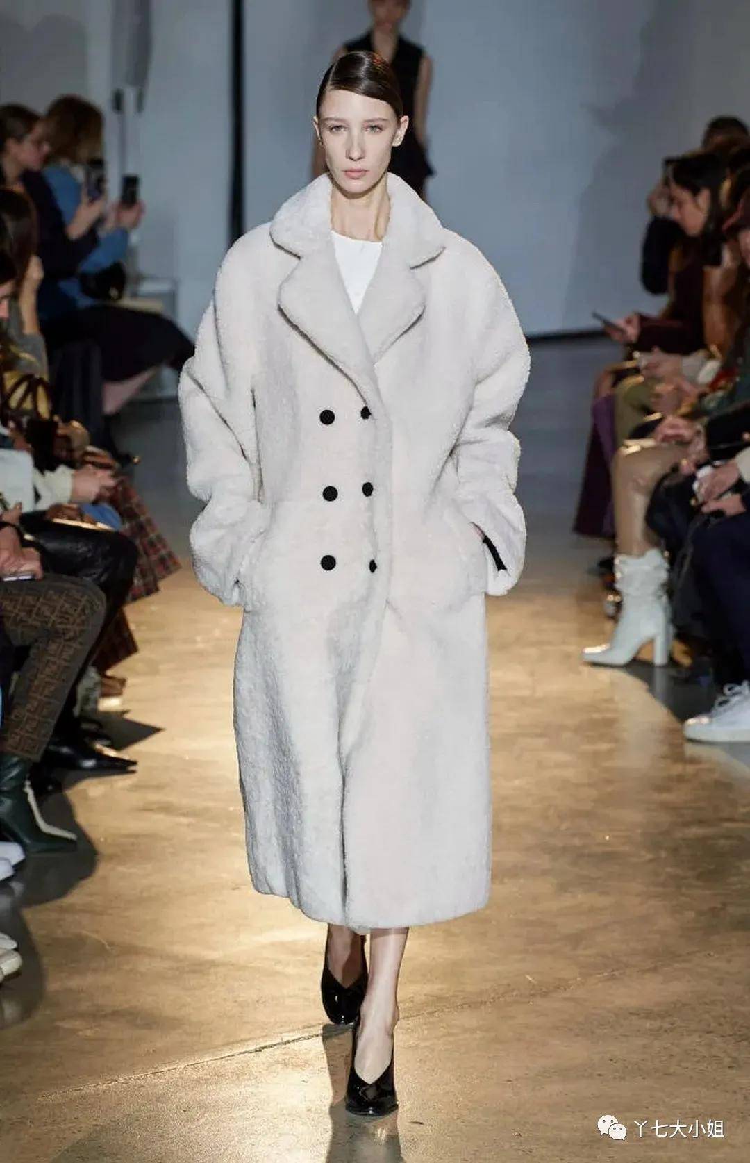 大地 是时候穿上“羊羔毛”外套,又暖又时髦