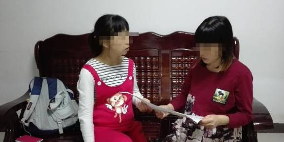 女士|90后威胁老妈打掉二胎，丈夫怒打女儿，霸气回应二胎我们要定了