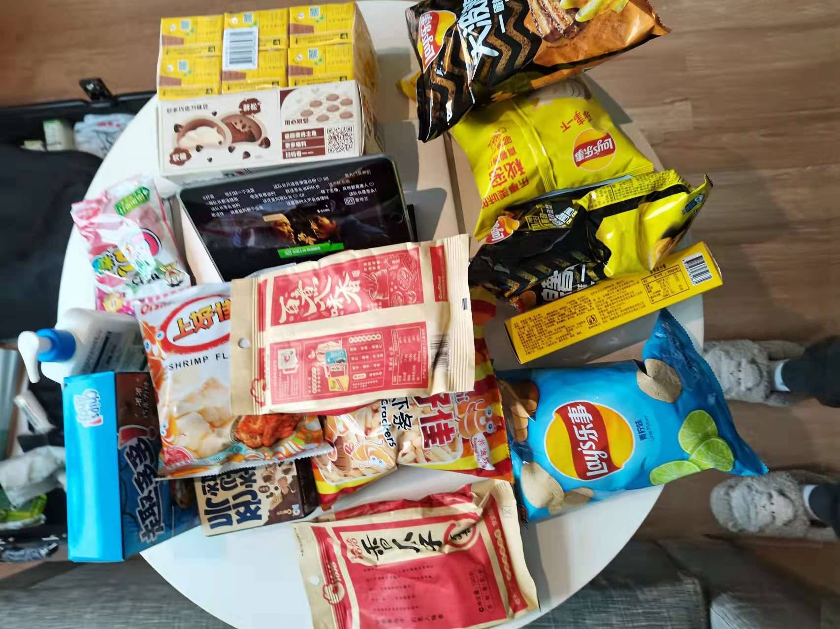 包子|我在上海被隔离，隔离餐有烤鸭，红烧肉，油焖大虾，每天不带重样