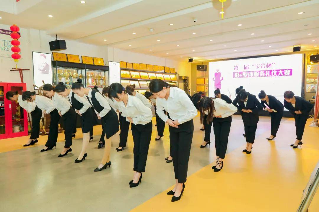 2021年沈阳宝岩艺术学校形型体服务礼仪大赛获奖名单公示